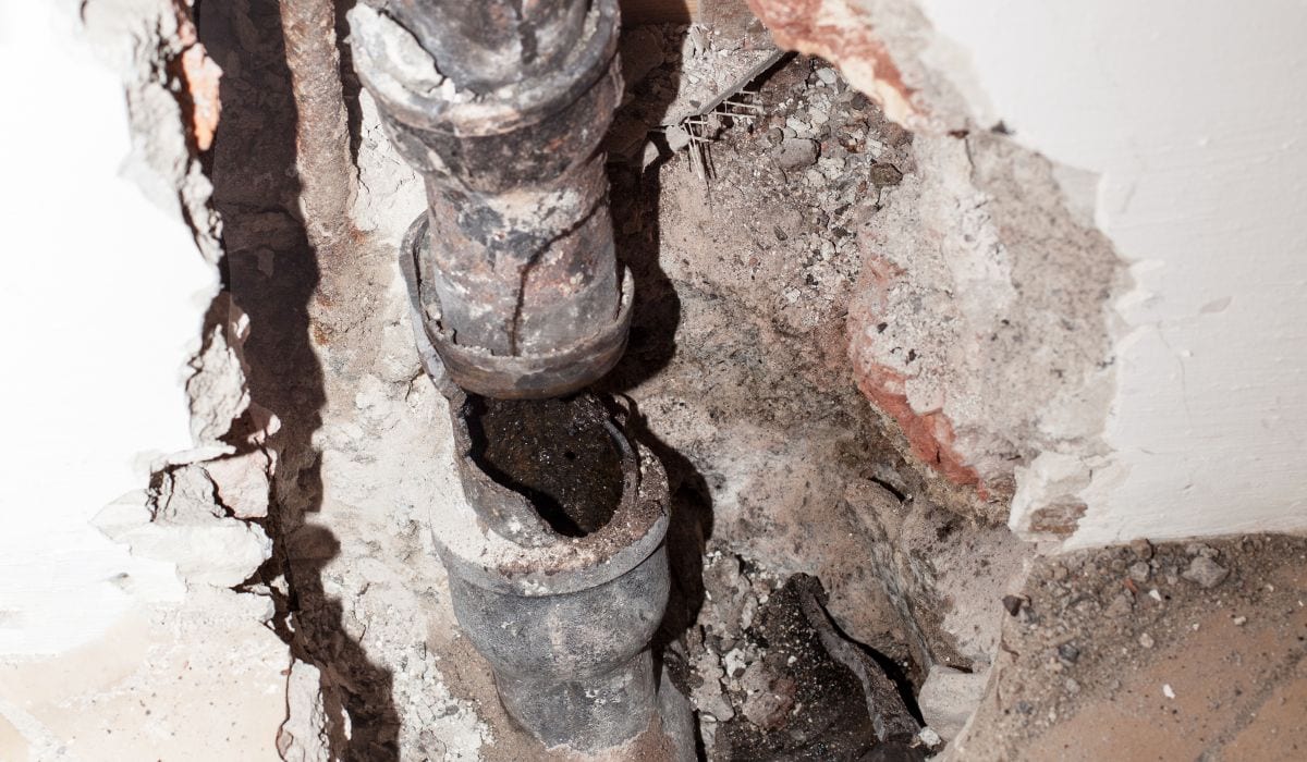 Disconnected Pipe