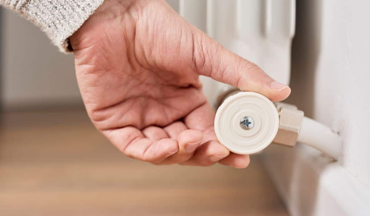 Cold Radiator - Turning Radiator Valve