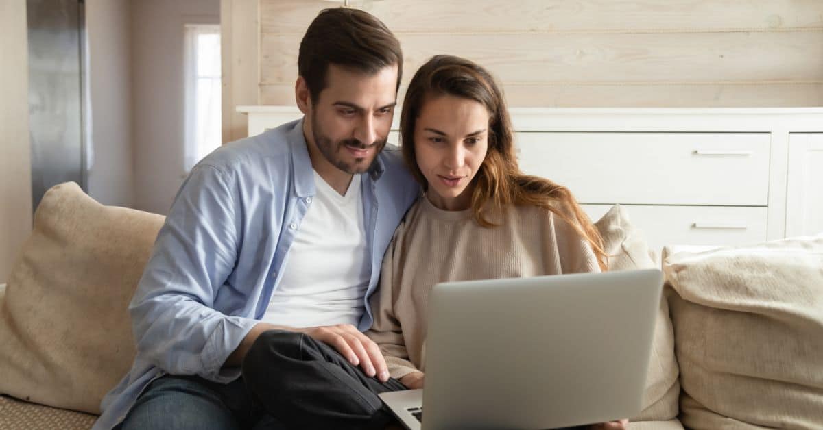 Plumber South London - Couple Checking Reviews