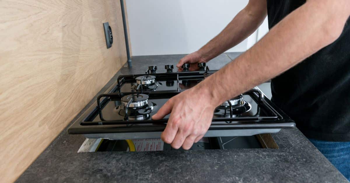 Installing a gas cooker