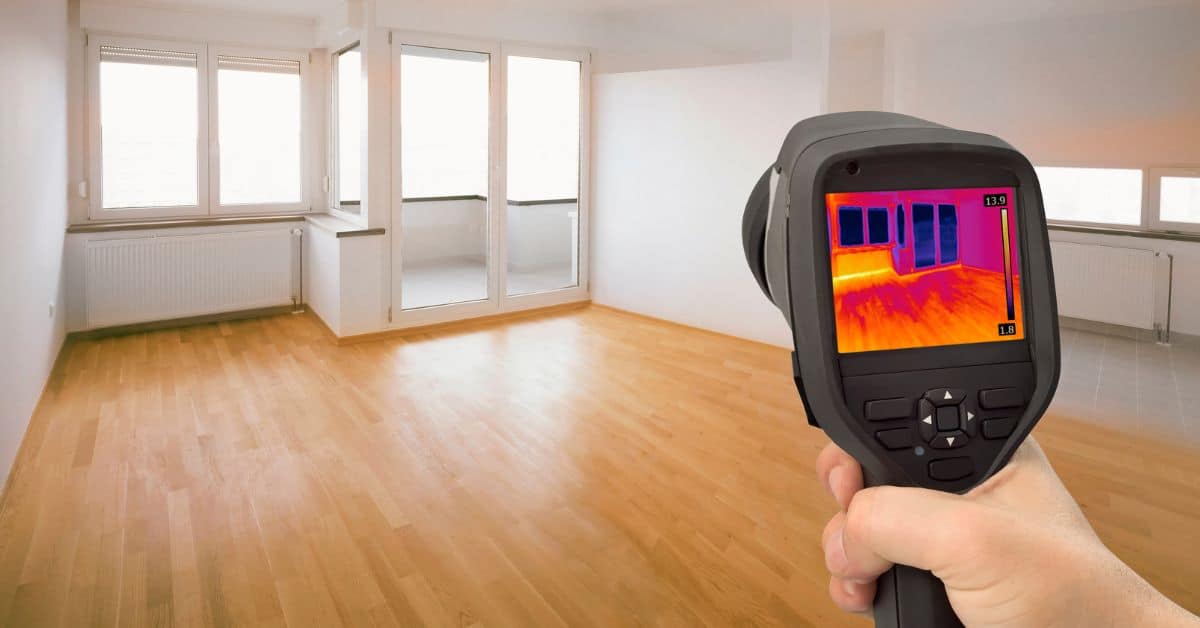 Leak detection device