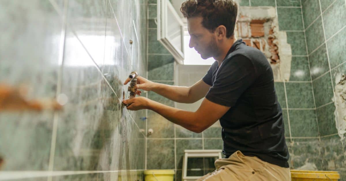 DIY bathroom installation